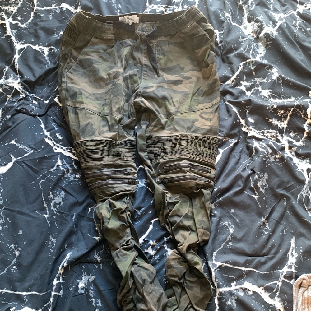 URBAN XL Camo Pants